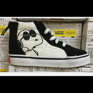 Snoopy Toddler Vans Size 4